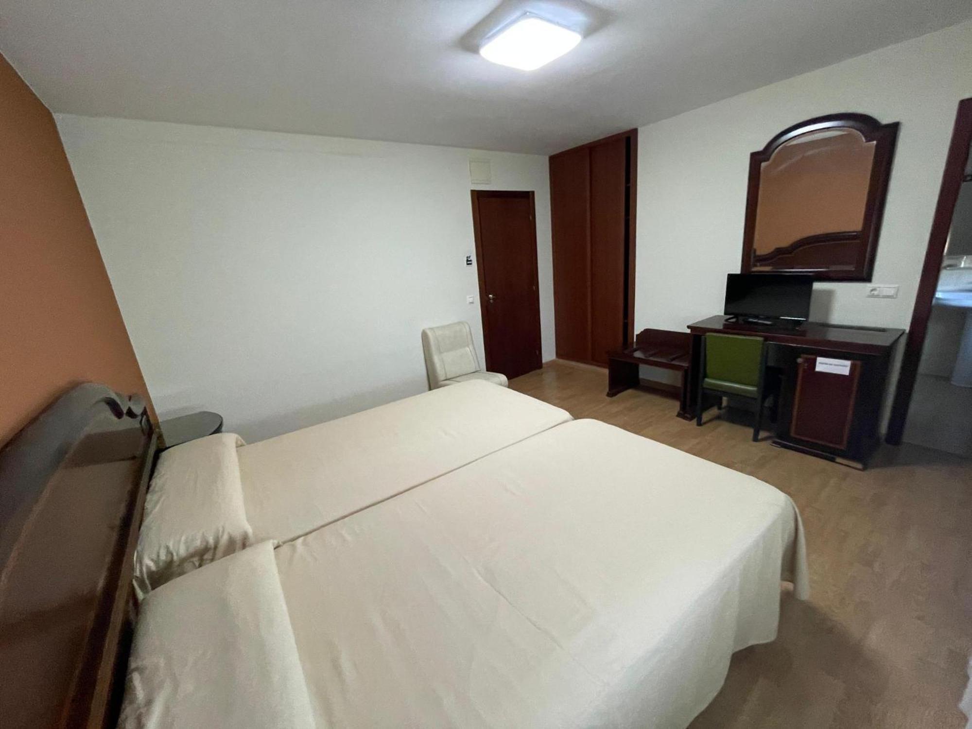 בוירו Hostal Terraza Miramar Sl מראה חיצוני תמונה